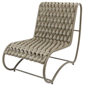 Poltrona Luka elaborada com tricô náutico e estrutura de alumínio.